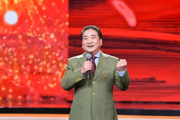 姜昆退休金多少钱一个月